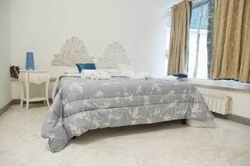 Domus Dea Rom